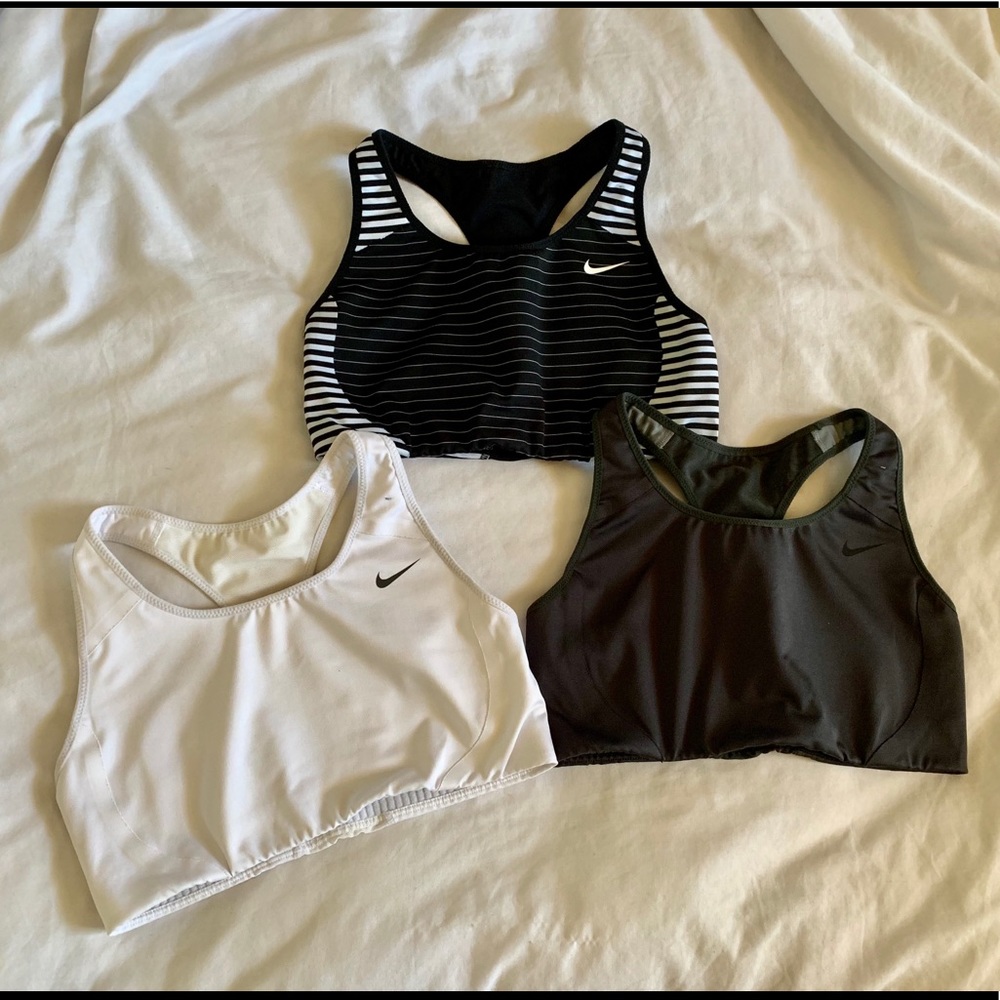 3 Nike Sports bras✔️